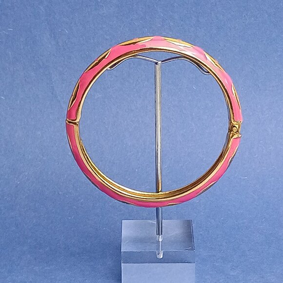 Abstract Geo Leaf Pattern Pink Enamel Hinge Bangle Skinny Bracelet Gold Tone - Picture 2 of 5